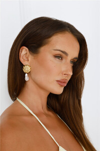 NSole - HMolly - Beach Soiree Earrings Gold - Image 4_39A3560_1747365549.jpg