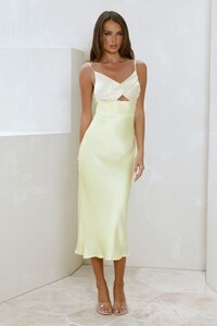 NSole - HMolly - Spellbinding Satin Midi Dress Yellow - Image 3_49A3563_1761037585.jpg
