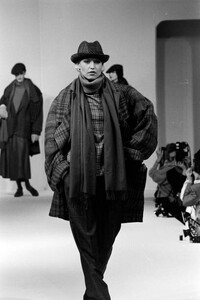 NitaSalov-Cerruti-FW-1984-85 (2).jpg