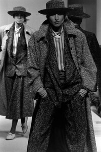 NitaSalov-Cerruti-FW-1984-85 (3).jpg