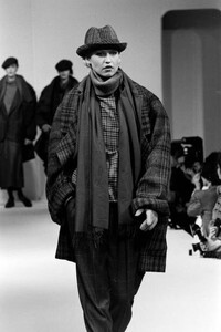 NitaSalov-Cerruti-FW-1984-85 (6).jpg