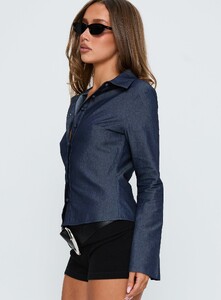ParisG - PrPolly - Anni Shirt Blue Denim-8 - 3-Model-Paris-Us2.jpg