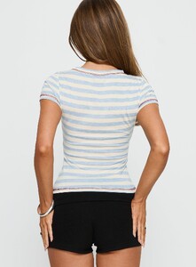 ParisG - PrPolly - Beverly Hills Athletics Graphic Top Blue Str-8 - 4-Model-Paris-Us2.jpg