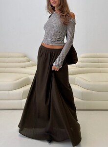 ParisG - PrPolly - Hallee Maxi Skirt Brown-8 - 0-Model-Paris-Us2.jpg