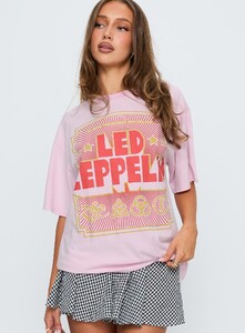 ParisG - PrPolly - Led Zeppelin Vintage Graphic Top Pink-6 - 1-Model-Paris-Us2.jpg