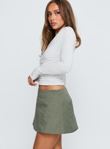 ParisG - PrPolly - Sora Skort Olive-7 - 3-Model-Paris-Us2.jpg