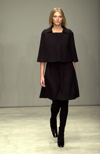 Prada 2001 Women RTW 60.jpg