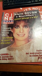 Revue-LINDA-GRAY-DALLAS.jpg