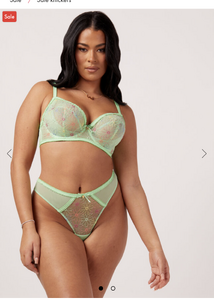 Rhia thong  Green Mix  Boux Avenue France.png