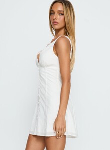 SG - PrPolly - Blysse Broderie Anglais Mini Dress White-7 - 3-Model-Shelby-Us2.jpg