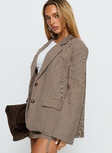 SG - PrPolly - Deane Blazer Brown Check-8 - 3-Model-Shelby-Us2.jpg