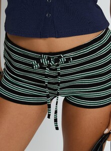 SG - PrPolly - Kourt Bloomers Shorts Onyx _ Moss-7 - 5-Model-Shelby-Us2.jpg