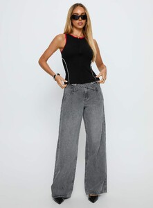 SG - PrPolly - Mckinley Mid Rise Wide Leg Jeans Washed Grey-8 - 2-Model-Shelby-Us2.jpg