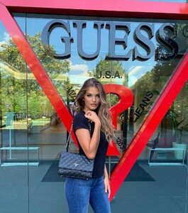 SeylaZanon - Guess Store - 2022-08-31_1440x1628.jpg