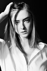 StaceyLG - NewWorld Port - 1588221717.jpg