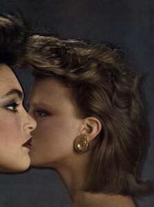 VOGUE US, Oct 1982 03.jpg