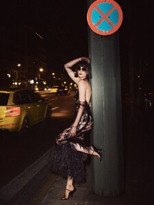 Vogue Greece 12-2025_14.jpg