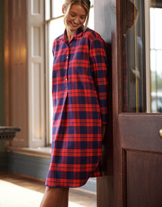 W_Nightshirt_Dumbarton_Tartan_1298-1860px_3bb2805c-c4a8-4b67-8d53-8d58cc3e746b_540x.jpg