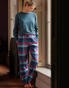 W_PJ_Trousers_Montrose_Tartan_Stargazer_LS_Tee_1556-1860px_540x.jpg