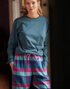 W_PJ_Trousers_Montrose_Tartan_Stargazer_LS_Tee_1559-1860px_540x.jpg