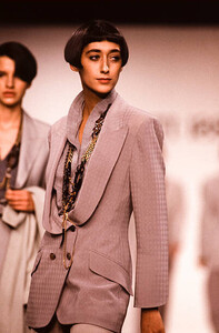 gz-Cerruti Pret a Porter Spring1989-1990.jpg