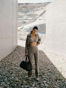 kendall-jenner-embraces-luxury-wellness-in-alo-s-fall-2025-campaign-1.jpg