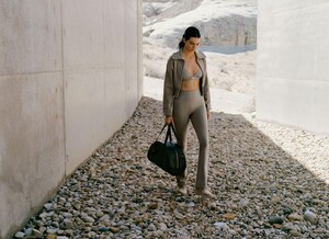 kendall-jenner-embraces-luxury-wellness-in-alo-s-fall-2025-campaign-2.jpg