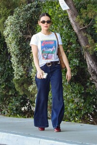 lucy-hale-at-erewhon-studio-city-december-2025-casual-chic-street-style-0.jpg