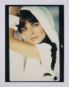 marco-glaviano-paulina-porizkova-5-polaroid-collection-1970-2000-10_7x8_5cm_1.jpg