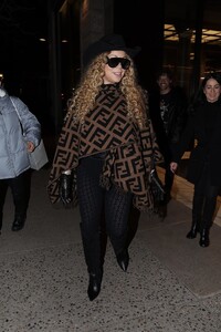 mariah-carey-at-gucci-in-aspen-on-december-18-2025-1.jpg