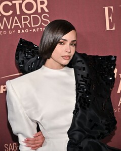 sofia-carson-at-actor-awards-2025-night-in-los-angeles-5.jpg