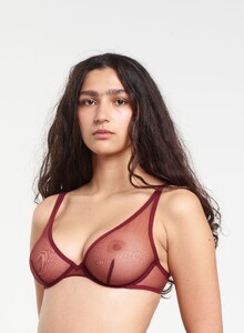 ye12-jeanne-plunge-and-thong-lava-aw23-52956-6.jpg