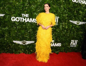 zoey-deutch-at-gotham-awards-2025-in-yellow-feathered-prada-gown-2.jpg