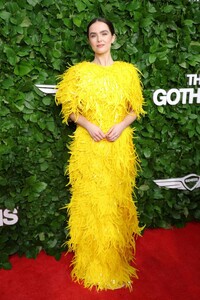 zoey-deutch-at-gotham-awards-2025-in-yellow-feathered-prada-gown-9.jpg
