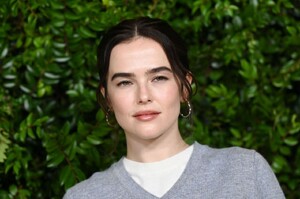zoey-deutch-in-chanel-sweater-and-denim-at-academy-women-s-luncheon-2025-2.jpg