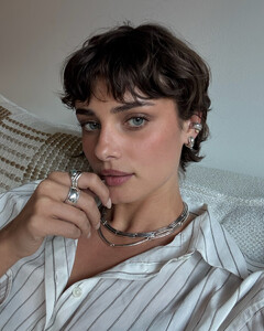 03 Taylor Marie Hill - Stone Fruit [2025] Barrel Necklace.jpg