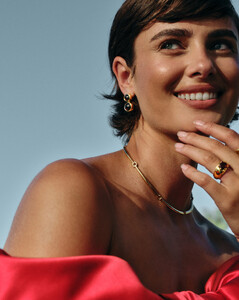 06 Taylor Marie Hill - Stone Fruit [2025] Pulp Duo Earrings.jpg