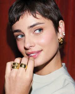 07 Taylor Marie Hill - Stone Fruit [2025] Large Disc Hoops.jpg