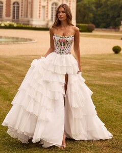 [2025.12.14] sherrihill_3787807572359767751.jpg