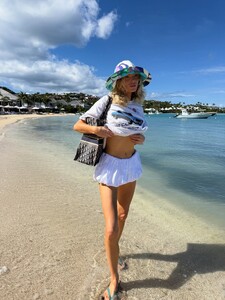 [2026.01.02] hoskelsa_610695903_18548286400010569_810603206247005781_n.jpg