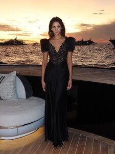 [2026.01.03] nina_608213033_18572817019006013_8495851828646402727_n.jpg