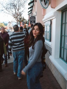 [2026.01.06] victoriajustice_610831007_18643515319006824_3439493484346703105_n.jpg