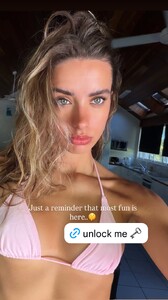 [2026.01.08] lizakovalenkoo's2026-1-8-17.9.926 story.jpg