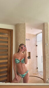 [2026.01.10] carolinelowe's2026-1-10-18.21.26 story.jpg