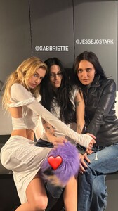 [2026.01.10] stellamaxwell's2026-1-10-18.19.945 story.jpg