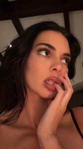 [2026.01.11] kendalljenner's2026-1-11-16.46.93 story.jpg