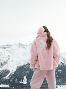 [2026.01.13] loveshackfancy_612503250_18553673428031905_6012854220921613354_n.jpg