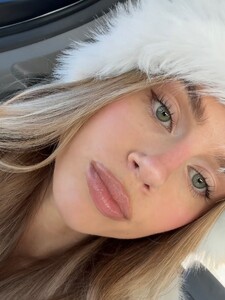 [2026.01.18] haileygrice_618803061_18556743583016781_8835739616668595835_n.jpg