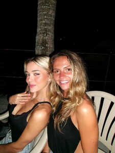 [2026.01.18] livvydunne_618813885_18559303645027168_8201398870848335214_n.jpg