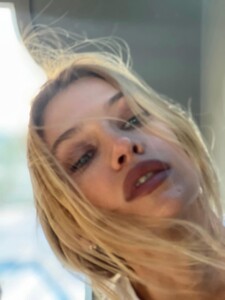 [2026.01.19] stellamaxwell_619218534_18563986813030343_5747288840535727554_n.jpg